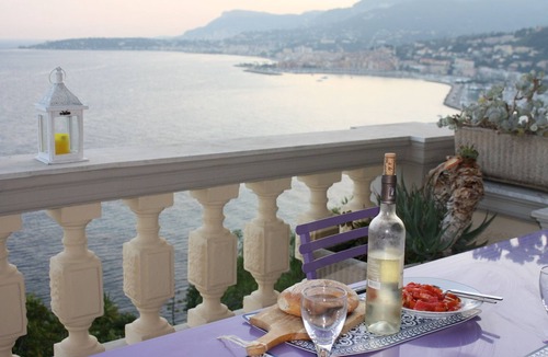 Ventimiglia House | Arcomarino - apartment in a prestigious historic villa