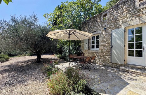 Le Garn Apartment | Ardèche vacation apartment in a quiet location