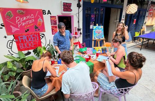 Talat Yot Hostel | AREA81 HIDEOUT Hostel Khaosan