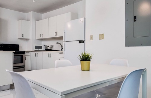 Arecibo Pueblo Apartment | Arecibo Hotel 2105