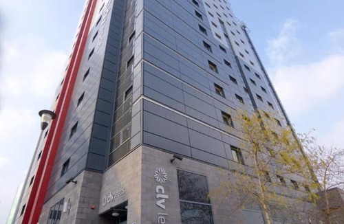 Leeds Apartment | Arena Village Leeds - Near the University of Leeds