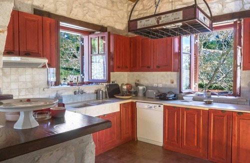 Agia Marina House | Aresti Mountain Resort Villa Ira mit privatem Pool by Interhome
