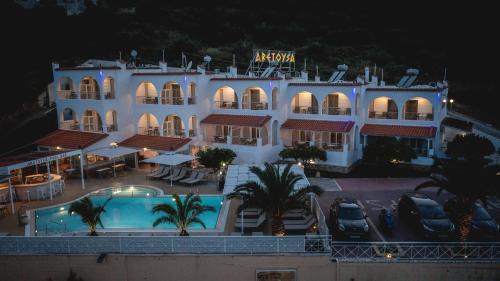 Tolo Apartment | Aretousa