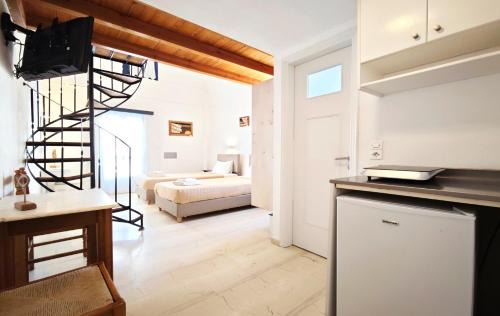 Perissa Apartment | Aretousa Villas
