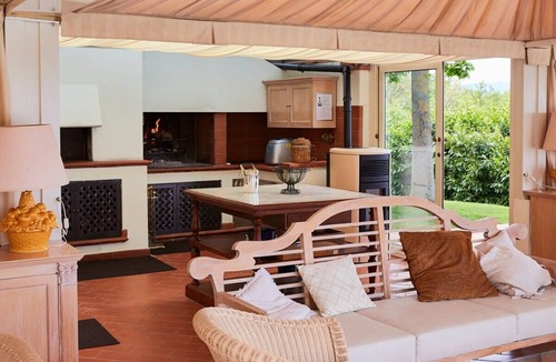 Arezzo Villa | Arezzo villa Summary: