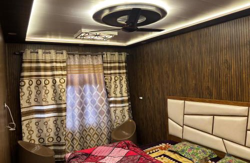 Dal Lake House | Arfat home stay