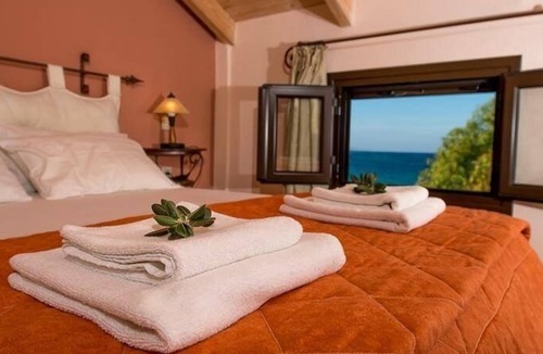 Vassiliki House | Argo Maisonettes & Suites
