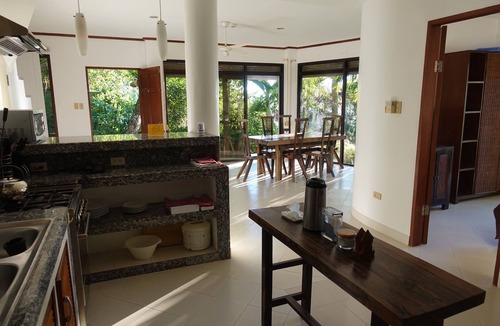 Yapak Hotel | Argonauta Boracay Boutique Hotel with Apartments and Villas