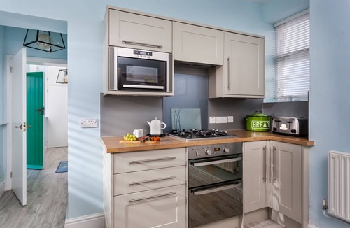 Penzance Cottage | Argus Cottage situated on the Pendeen Lighthouse site, on a majestic granite headland for 3 guests.