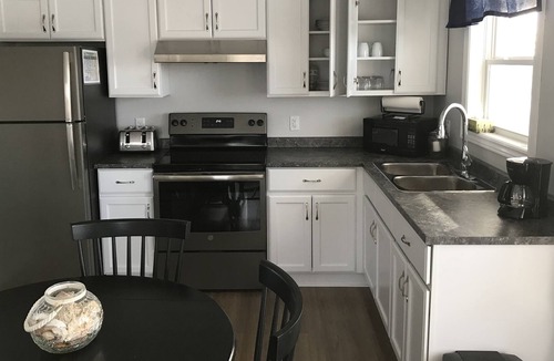 Pubnico Cottage | Argyle Sound Cottages 2 bedroom cottages sleeps 4 fridge range washer and dryers