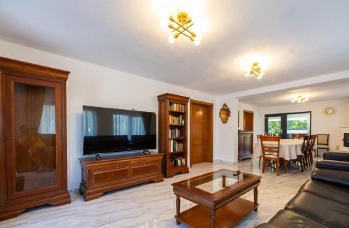 Rucar Villa | Arhondaric