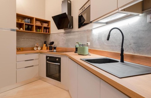 Santa Rita Apartment | Aria 225