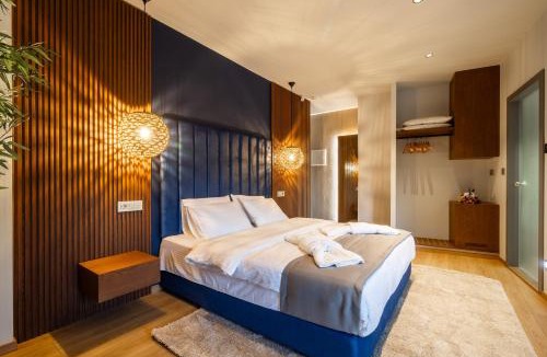 Drama Apartment | Aria Stay