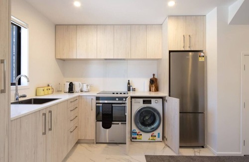 Lower Hutt Apartment | Ariki Serenade House: 2BR Peaceful Stay