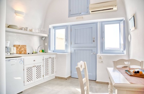 Oia House | Aris Caves