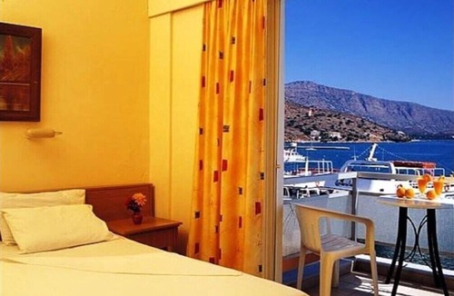 Elounda House | Aristea is homely and quiet Hotel at the centre of Elounda village.