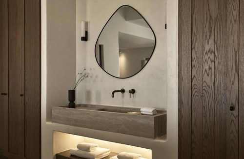 Pyrgos Hotel | Ark