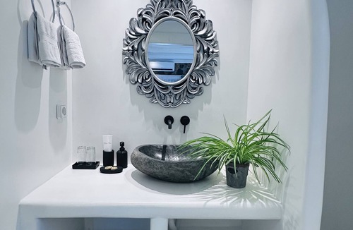 Messaria House | Arlene Suites