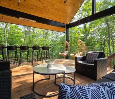 Cantley Ski Chalet | Armoni Ski & Spa