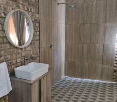 Omaheke Cabin | Arnhem Cave Lodge