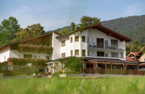 Oberammergau Hotel | ARNIKA Garni