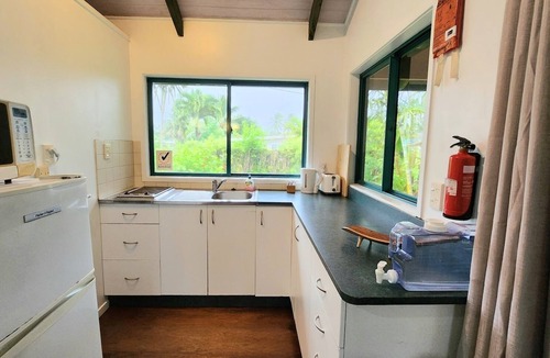 Arorangi House | Aroa Kainga Bungalows