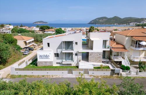 Nea Iraklitsa Apartment | Arodo Suites