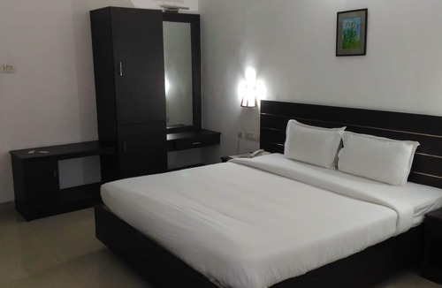 Palayam Hotel | Aroma Classic Days