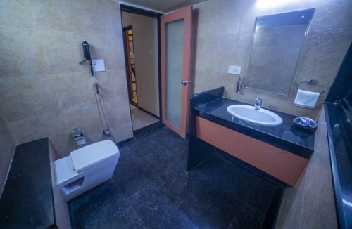 Latur Hotel | Aroma