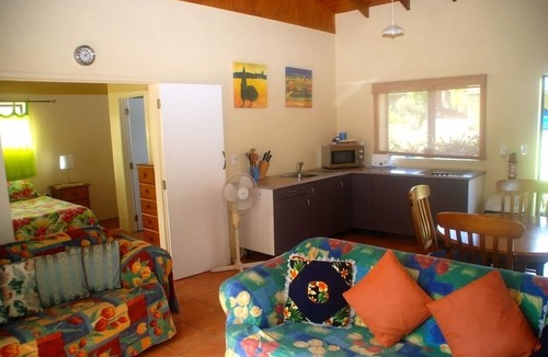 Arorangi Cottage | Aromas 1 Sunset Central with beautiful Ocean Views