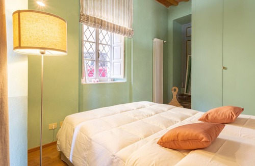 Santa Maria del Giudice Apartment | Aromatic Green House