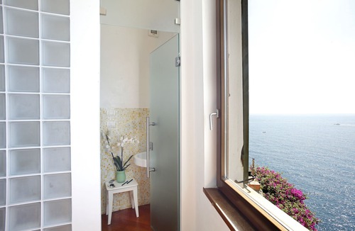 Manarola House | Arpaiu - Odeyo Sas