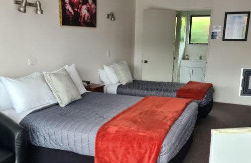 Te Anau Hotel | Arran Motel