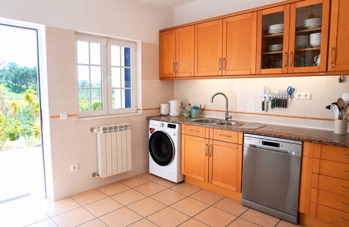 Aljezur House | Arrive & feel comfortable in our bright summer house.