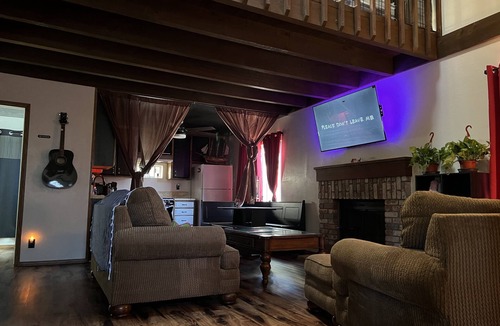 Arrowbear Lake Cabin | ArrowBear Small Cozy Cabin with Autel Home Level 2 EV Charger.
