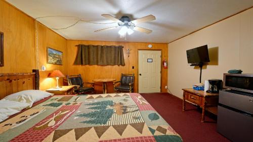 Red River House | Arrowhead 11