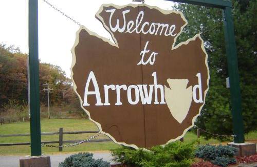 Marquette County Resort | Arrowhead Camping Resort Park Model 10