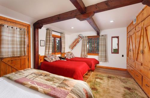 Twin Peaks Resort | Arrowhead Pine Rose Cabins