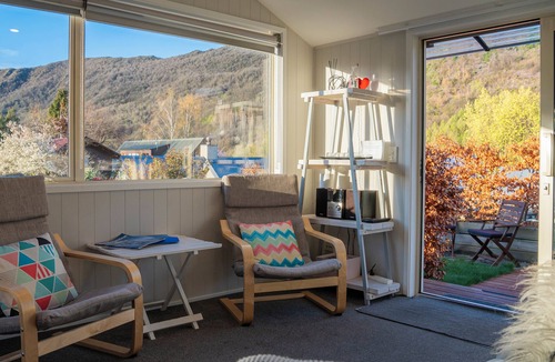 Arrowtown Cottage | Arrowtown Gold - Elevated Two Bedroom Apartment