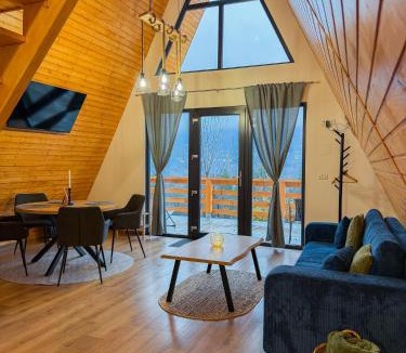 Traisteni House | Art A Cabin
