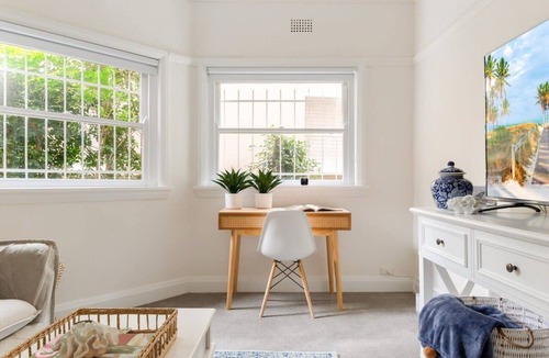 Manly Apartment | Art Deco Apartment Meters Away From The Beach