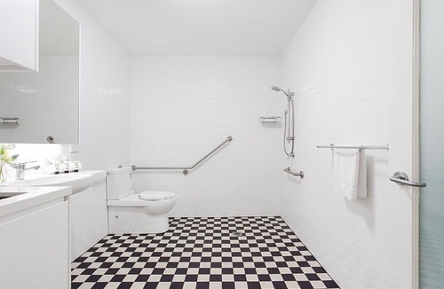 Lewisham Apartment | Art Deco Designer Studio in Lewisham