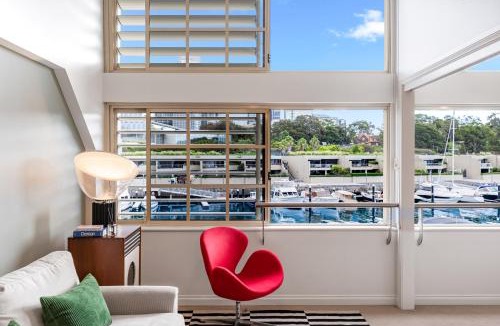 Woolloomooloo Apartment | Art Deco Harbour View Suite - Walk to Opera House