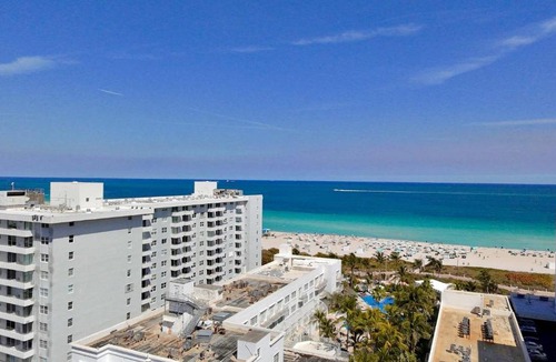 South Pointe Apartment | Art Deco Suite Steps from Beach in South of Fifth