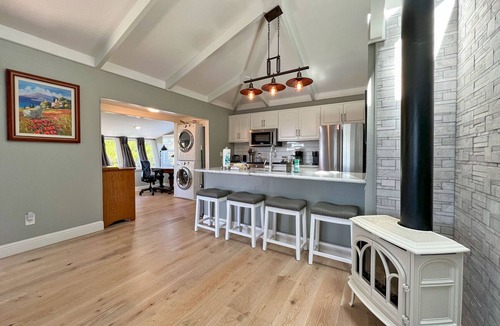 Bodega Bay House | Art Gallery - A quaint upstairs apartment in the town of Bodega Bay.