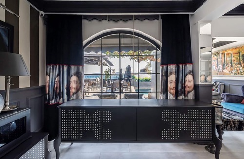Gumbet Hotel | Art & Interiors
