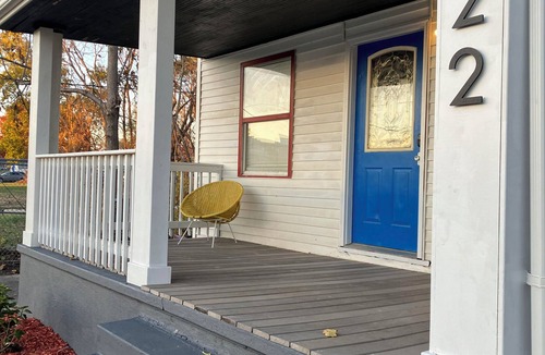 Cedar Rapids House | Art Pennington 4-bedroom house with WiFi in Cedar Rapids NewBo/Czech Village