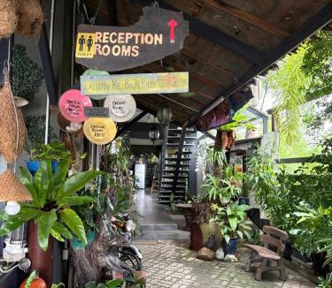 Kampung Tambak Bunga Resort | Art Villa
