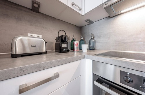 Hockenheim Apartment | Artdesign - Box Spring - Netflix - Zwischen MA und HD - Netflix - 8 Personen