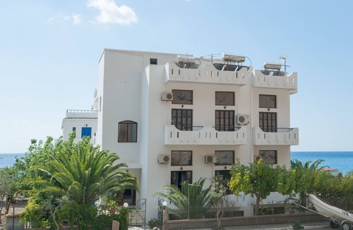 Agia Roumeli Apartment | Artemis Studios, Agia Roumeli. Large, quiet & clean, close by to the sea.